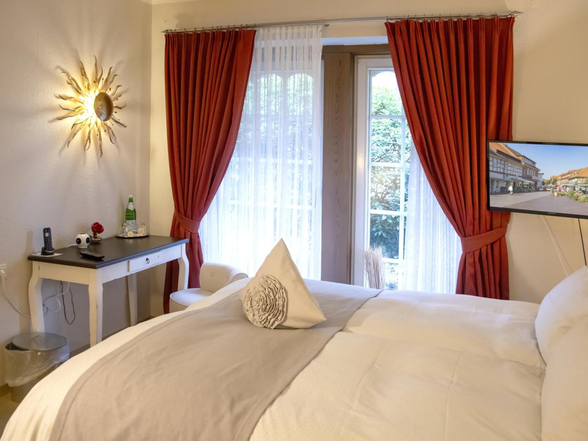Double Room,1756547656:JPEG